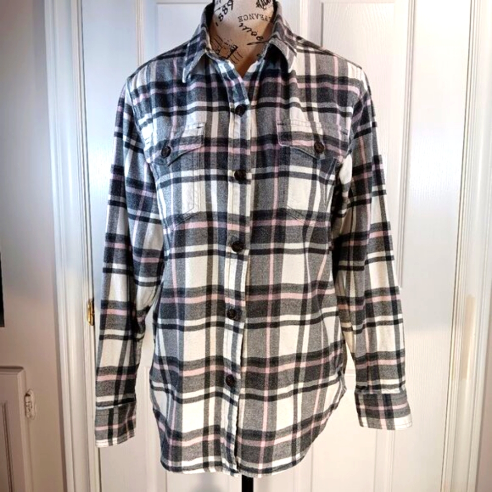 NWOT Tilley Women's Grey Pink Long Sleeve Flannel Button Down Shirt Size S